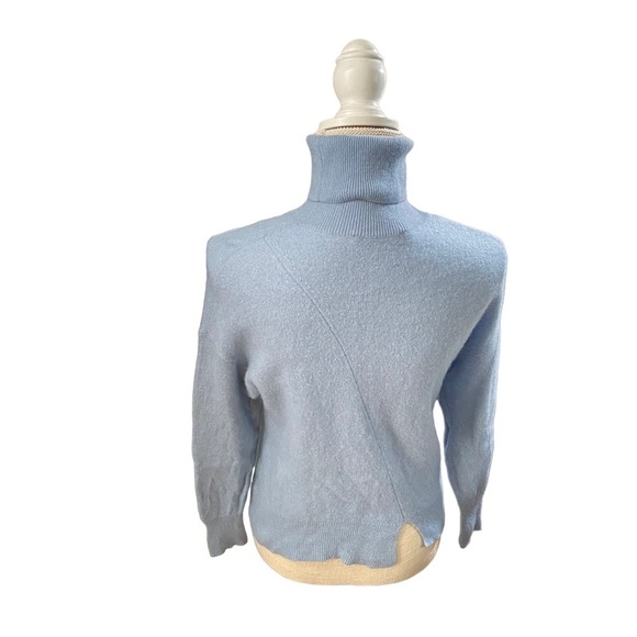 360 Cashmere Women Light Blue Cashmere Turtleneck Sweater Sz M Luxe Soft Warm - Picture 2 of 14
